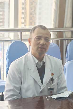 肖荆.jpg